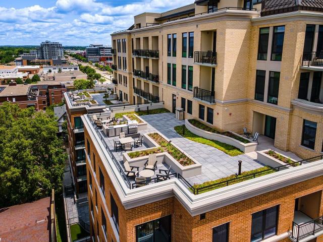 Apartment for rent in James Madison Park, Madison