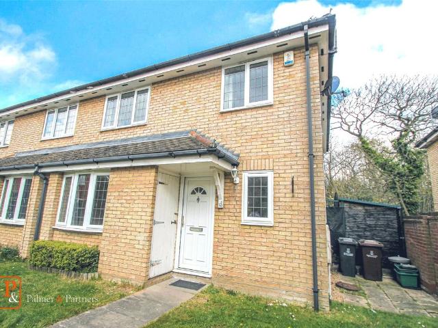 House for rent in Mile End, Fordham Heath