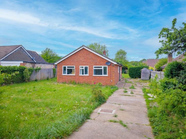 House for rent in Pachesham Park, Surrey
