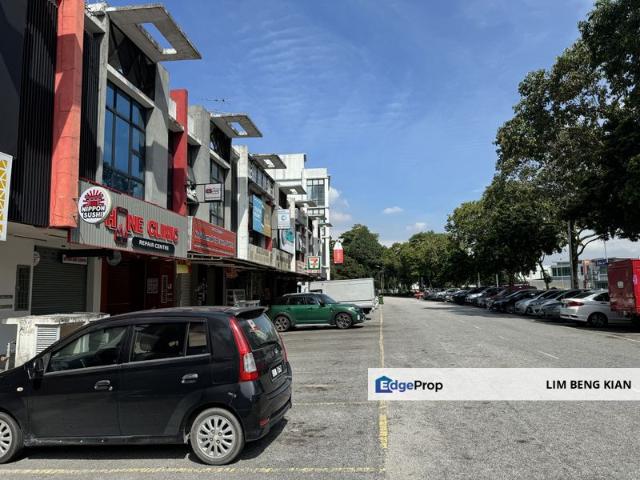 Shop for sale in Petaling, Damansara Damai