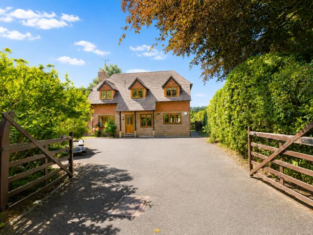 House for rent in Fole, Surrey