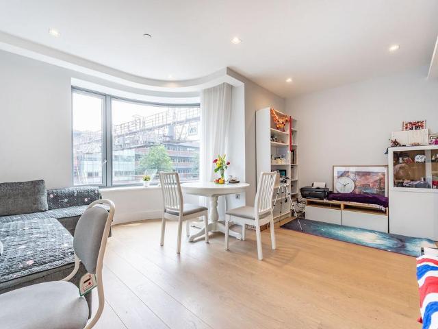 Apartment for rent in Vauxhall, Greater London