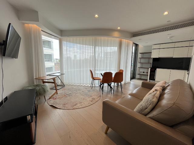 Apartment for rent in South Lambeth, Greater London