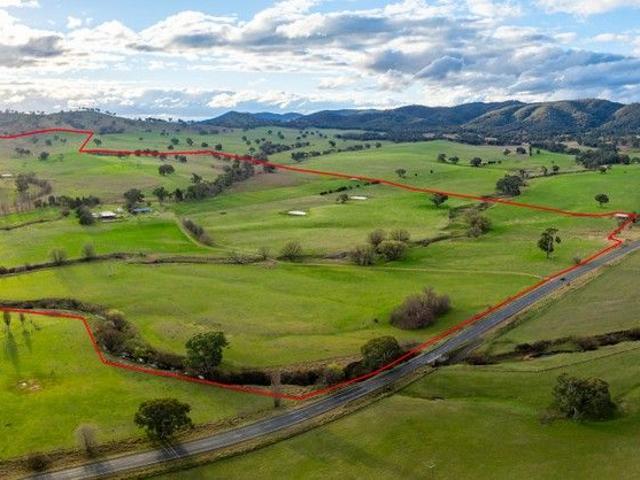 Cottage for sale in Wiagdon, New South Wales