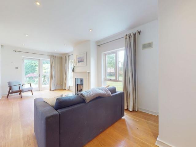 House to rent in Bluebell, North Tipperary