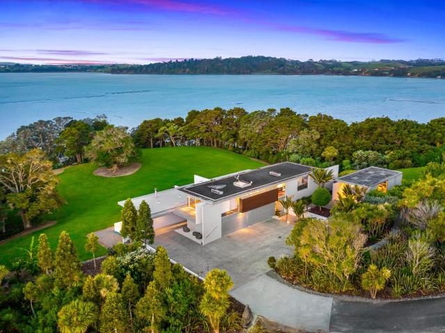 House for sale in Mahurangi East