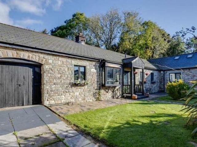 House for sale in Mid Glamorgan, Cymru / Wales
