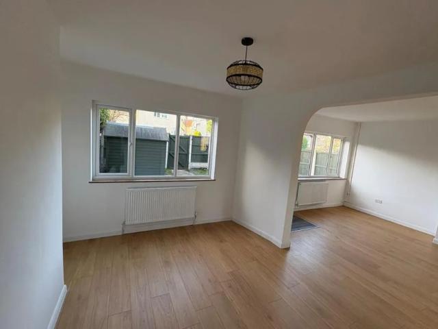 House for rent in Woodlands, South Yorkshire