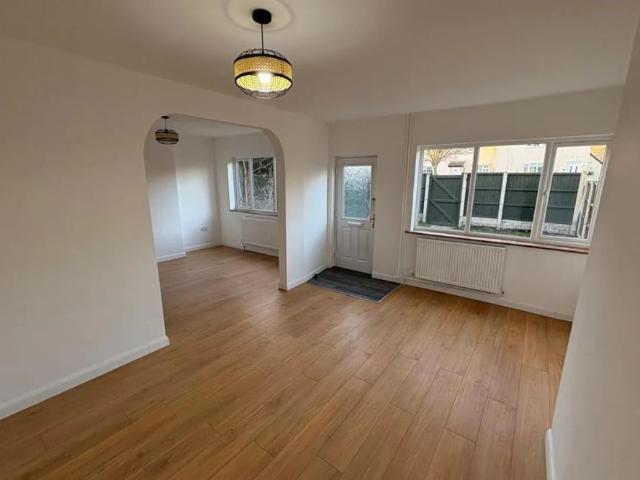 House for rent in Woodlands, South Yorkshire
