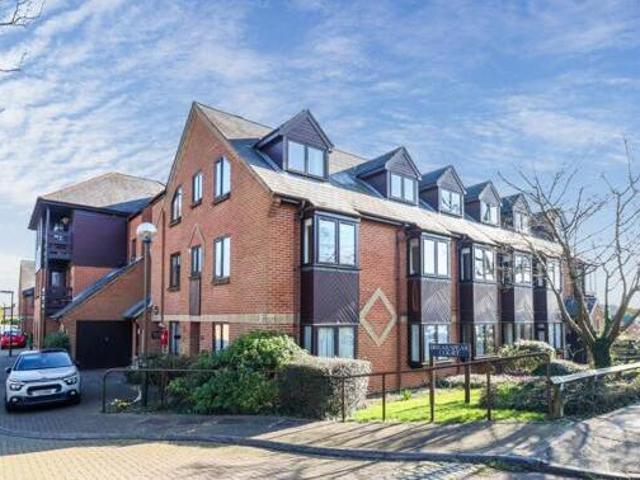 House for sale in Watford Heath, North Watford