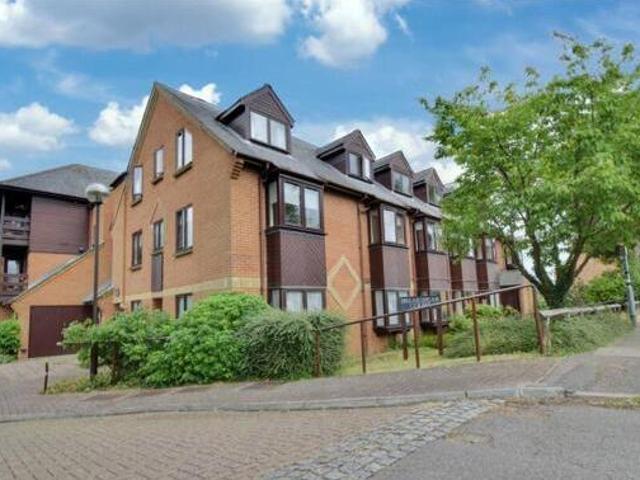 House for sale in North Watford, Hertfordshire