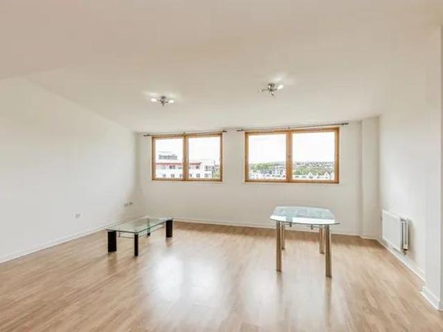 Apartment for rent in Spike Island, Feckenham