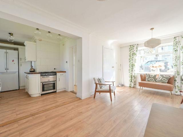 House for rent in Royal Borough of Kingston upon Thames, Greater London