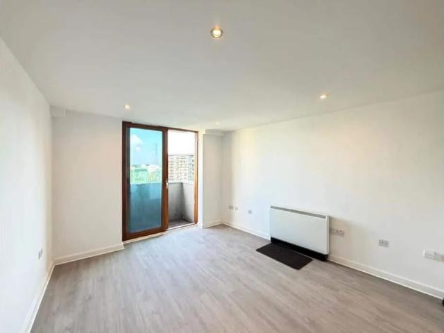 Apartment to rent in Park West, Dublin