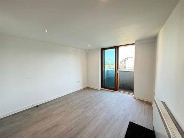 Apartment to rent in Bluebell, North Tipperary