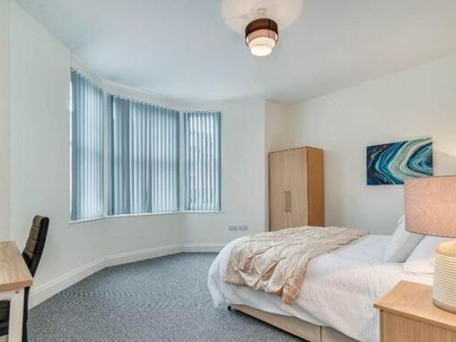 House for rent in Follaton, Strode