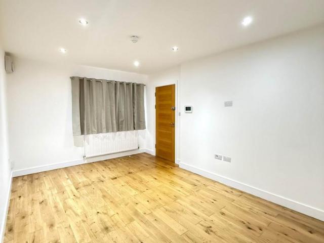 Apartment for rent in Chalvey, Slough