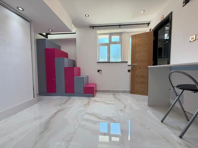 Room for rent in Greater London