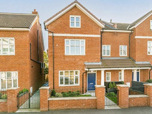 House for rent in London Borough of Merton, Greater London