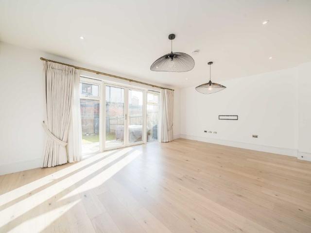 House for rent in Wimbledon Park, Greater London