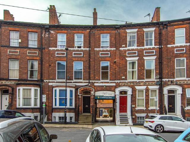 Apartment for rent in Scarcroft, York