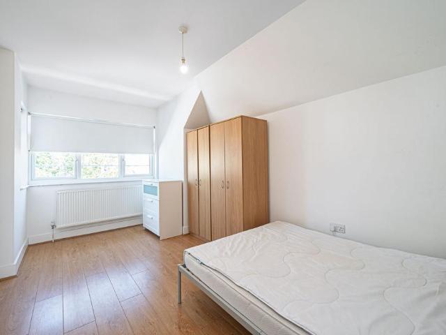 Apartment for rent in Hendon, Greater London