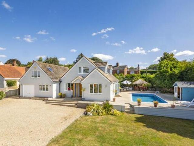 House for sale in Chelmondiston, Suffolk