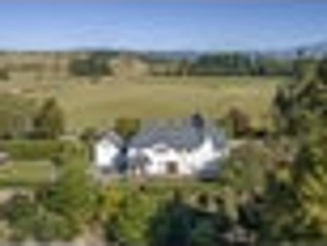 House for sale in Woodbury, Canterbury