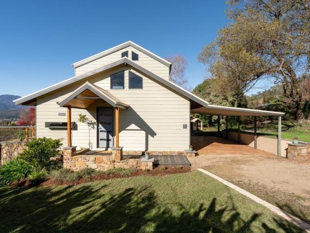 House for sale in Mount Beauty, Victoria