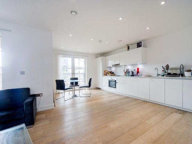 Apartment for rent in Hoxton, Greater London