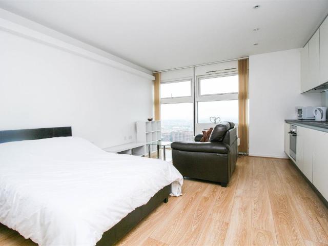 Studio for rent in Edgbaston, West Midlands