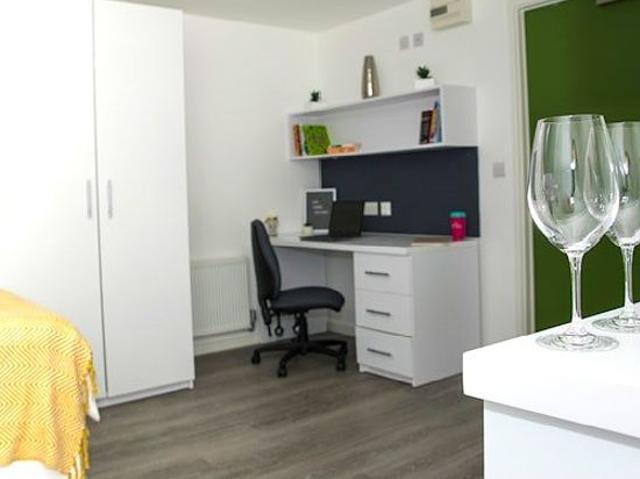 Studio for rent in London Borough of Ealing, Greater London