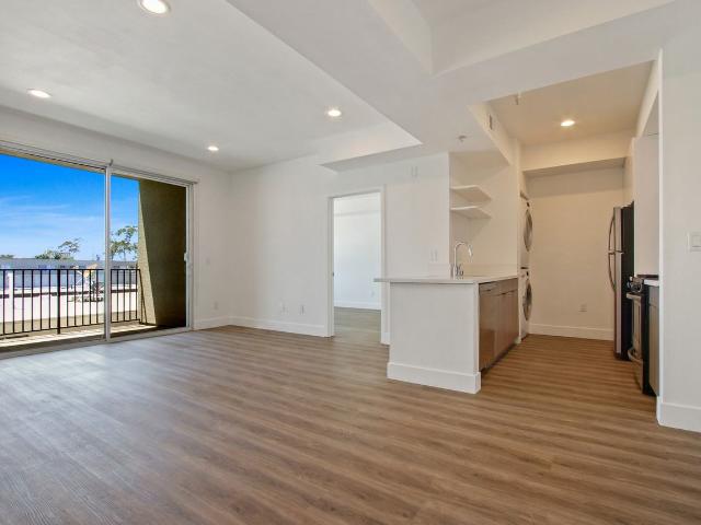 Apartment for rent in Canoga Park, California