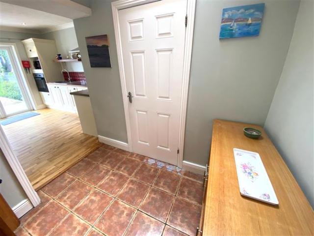 Bungalow to rent in Bluebell, Dublin