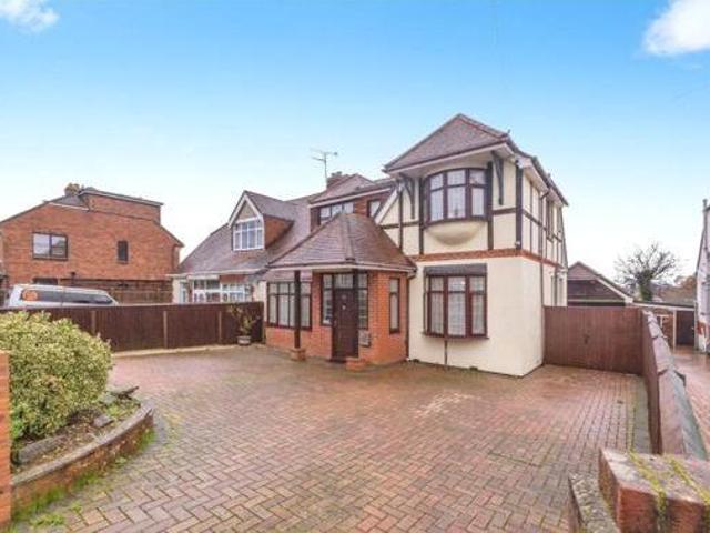 House for sale in Spring Vale, Hampshire