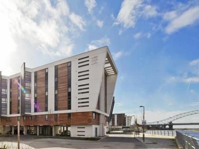 Apartment for rent in The Decks, Runcorn