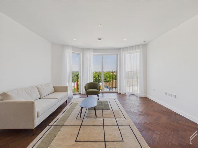 House for rent in Brent Cross, Greater London