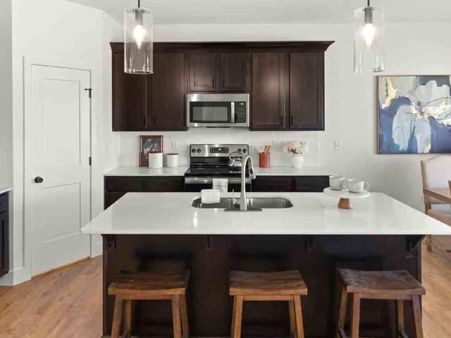 Apartment for rent in Young-Lilly, Springfield