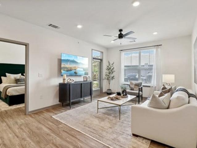 Apartment for rent in Raymore