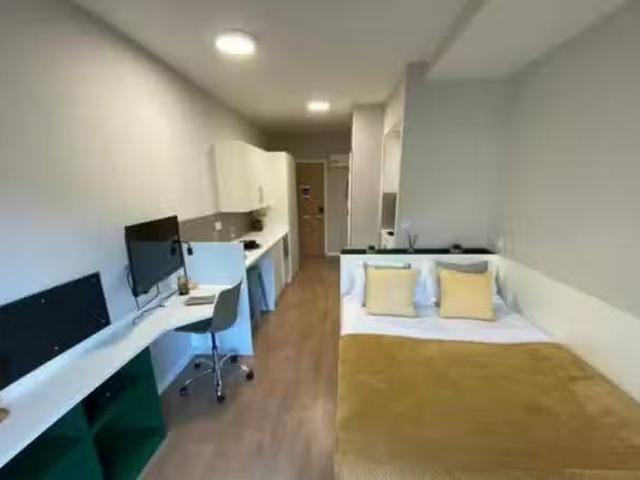 Apartment for rent in East Twerton, Dulcote