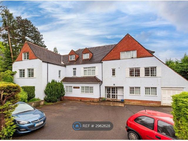 Apartment for rent in Woodcote, Epsom