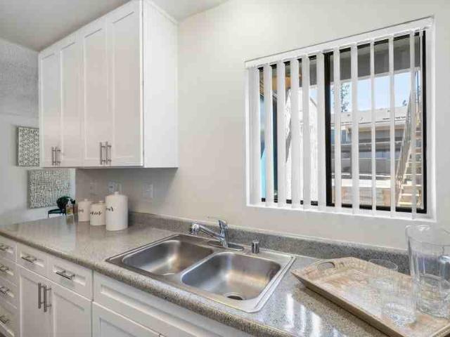 Apartment for rent in Colton, California
