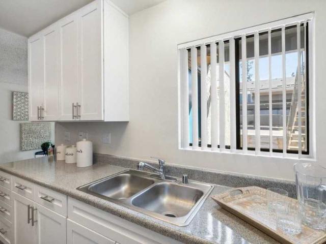 Apartment for rent in Colton, California