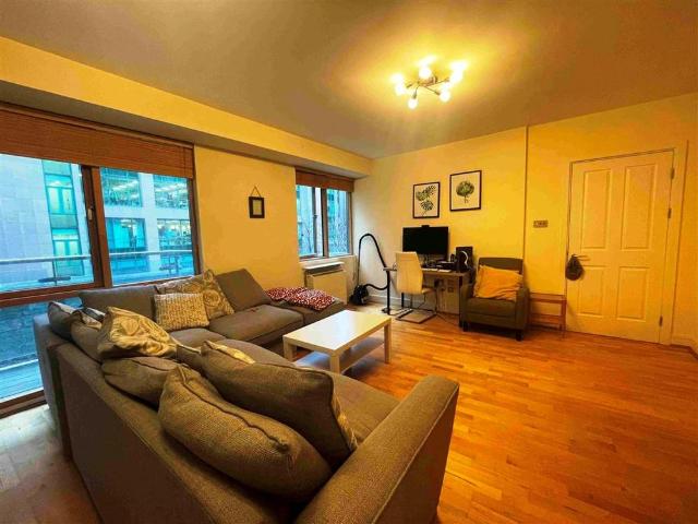 Apartment to rent in Bluebell, North Tipperary