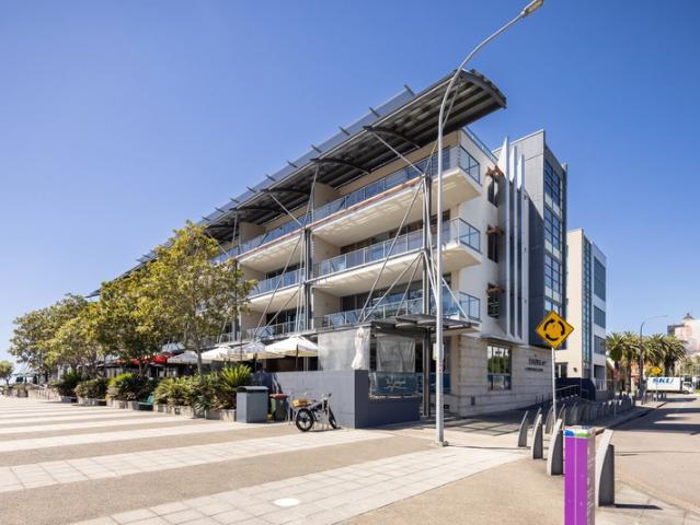 Townhouse for sale in Newcastle, Newcastle-Maitland