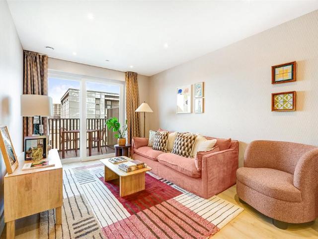House for rent in Colindale, Greater London
