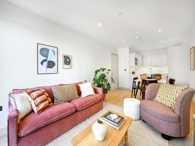 Apartment for rent in Colindale, Greater London