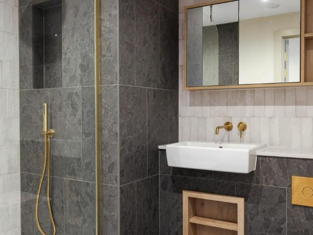 House for rent in Colindale, Greater London