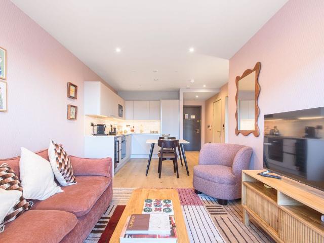 Apartment for rent in Colindale, Greater London