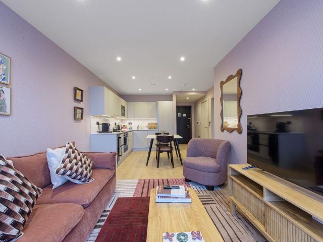 Apartment for rent in Colindale, Greater London